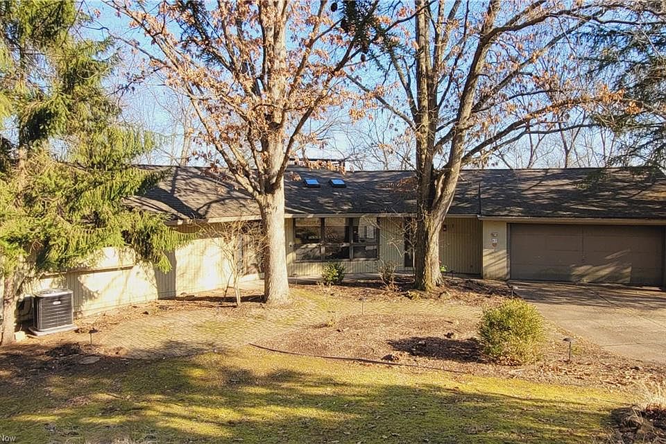 1st image of 67 Canterbury Dr