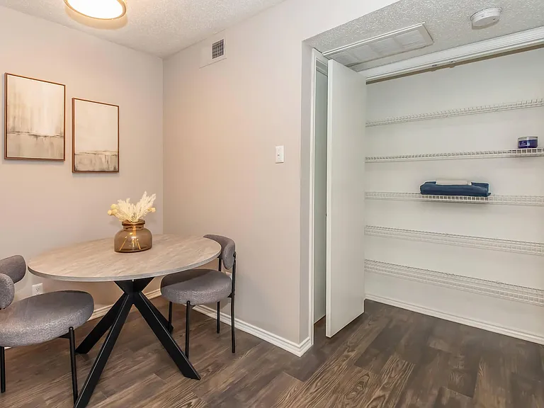 Eagle's Point Apartments — Photo 31