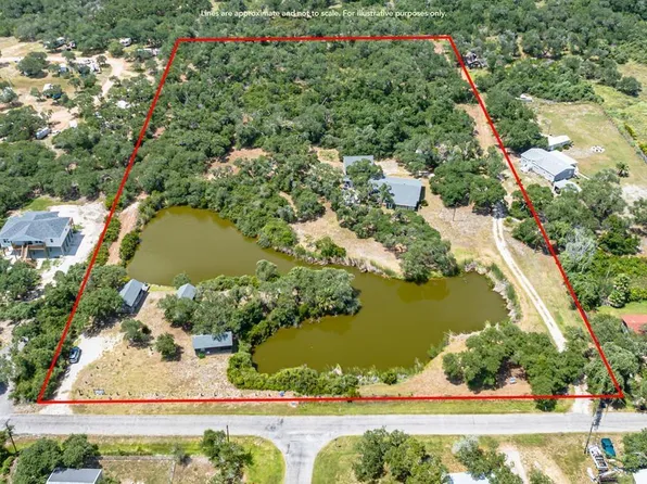 164 4th St, Rockport, TX 78382