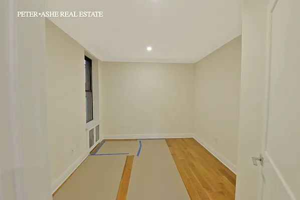 Rented by Peter Ashe | media 7