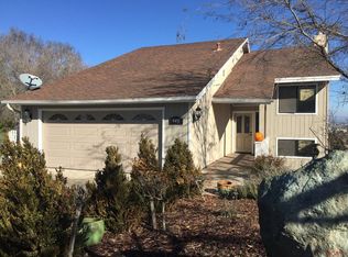 940 Walnut Dr, Paso Robles, CA 93446