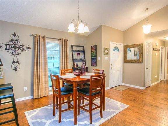 5th image of 1521 Vera Cruz Dr
