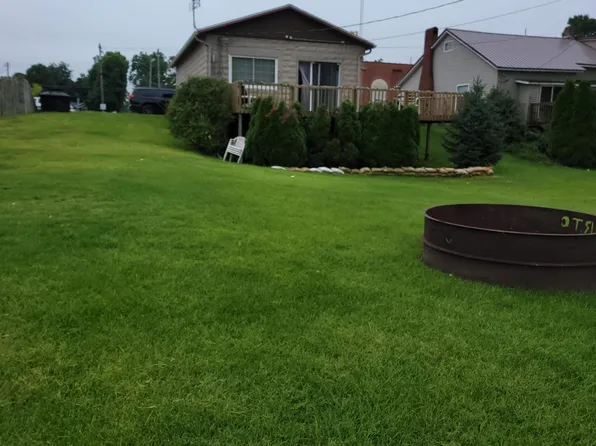 175 W Water St, Constantine, MI 49042
