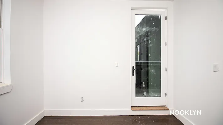 Rented by Nooklyn NYC LLC | media 62