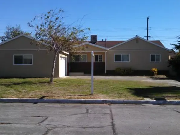 7637 Kaiser Ave, Fontana, CA 92336