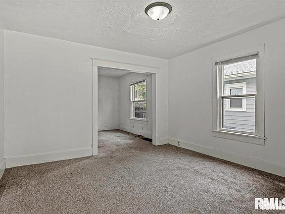 2nd image of 2516 S 10th St