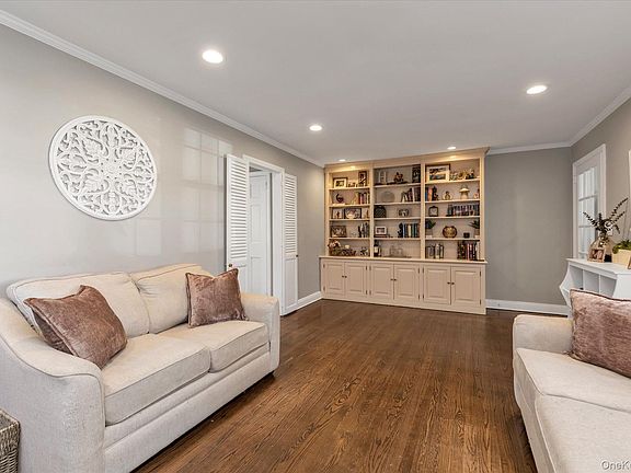 5th image of 7 Rutgers Place