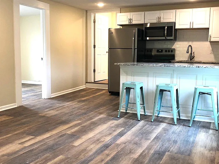 110 Charles Ave — Photo 11