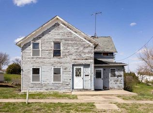 408 W Green St, Wyoming, IA 52362