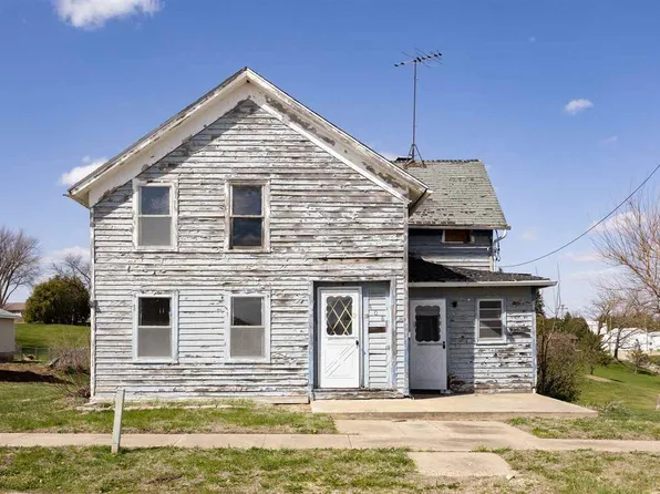 408 W Green St, Wyoming, IA 52362