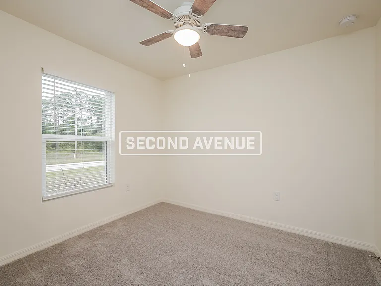 954 Pilgrim St E — Photo 11