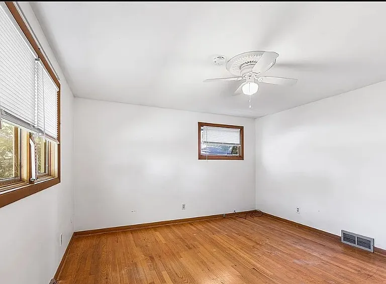 1138 N Glencove Rd — Photo 14