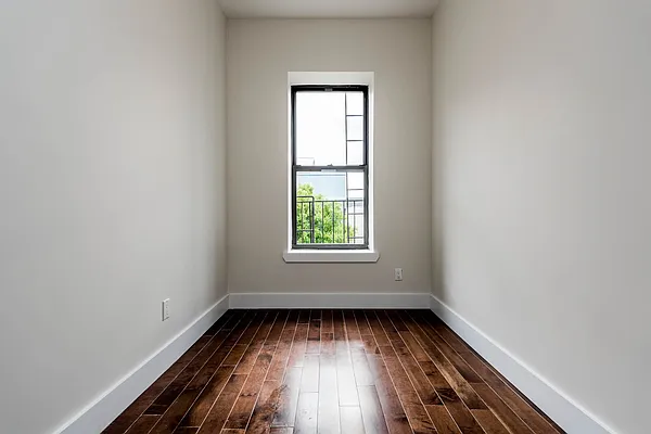 Rented by Nooklyn NYC LLC | media 54