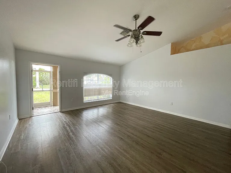 11495 Forest Mere Dr — Photo 4