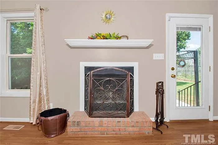 3024 Coachway Dr — Photo 7