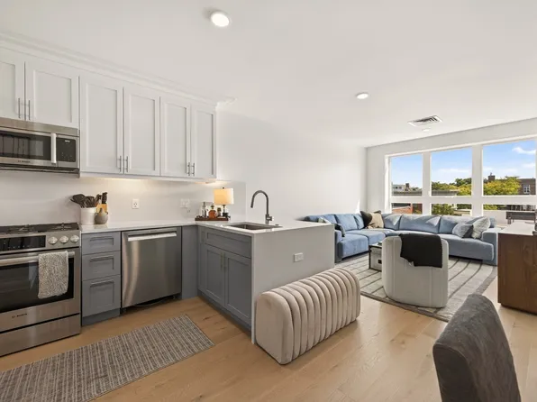 301 Border St #606, Boston, MA 02128