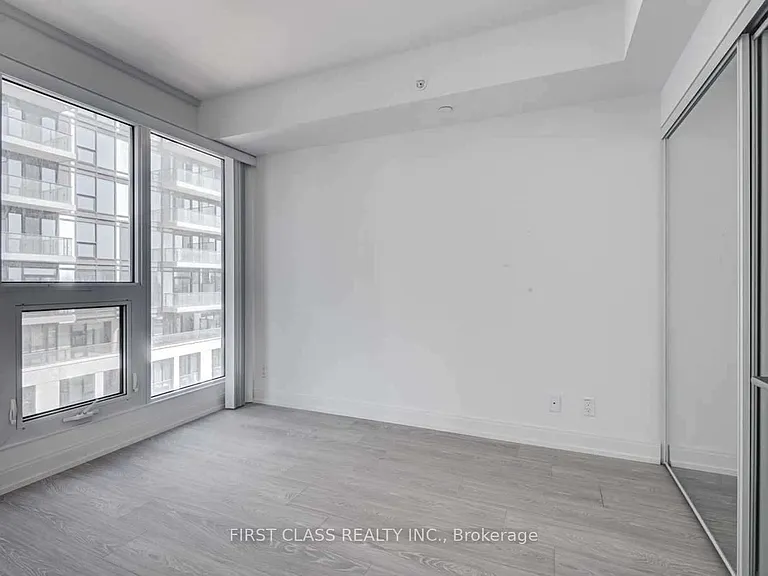 181 Dundas St E #1002 — Photo 17