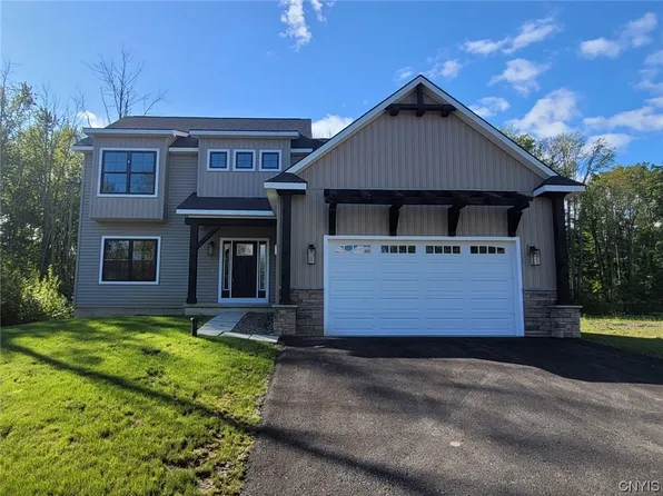 3372 Longview Ter, Baldwinsville, NY 13027