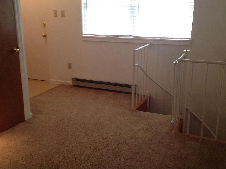2nd image of 3574 Marion Ave APT 8