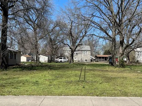 2319 Crawford Ave, Parsons, KS 67357