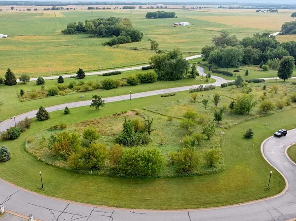 4000 229th Street Cir N, Pt Byron, IL 61275