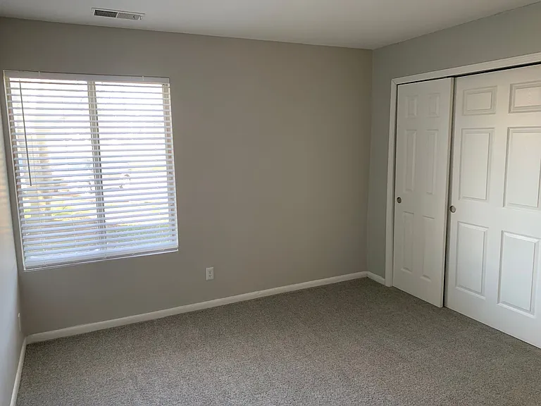 Garden Pointe Apartments — Photo 51