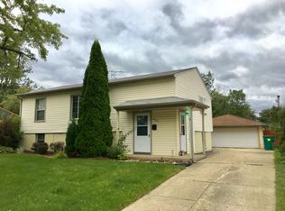 8902 Fairway Dr, Orland Park, IL
