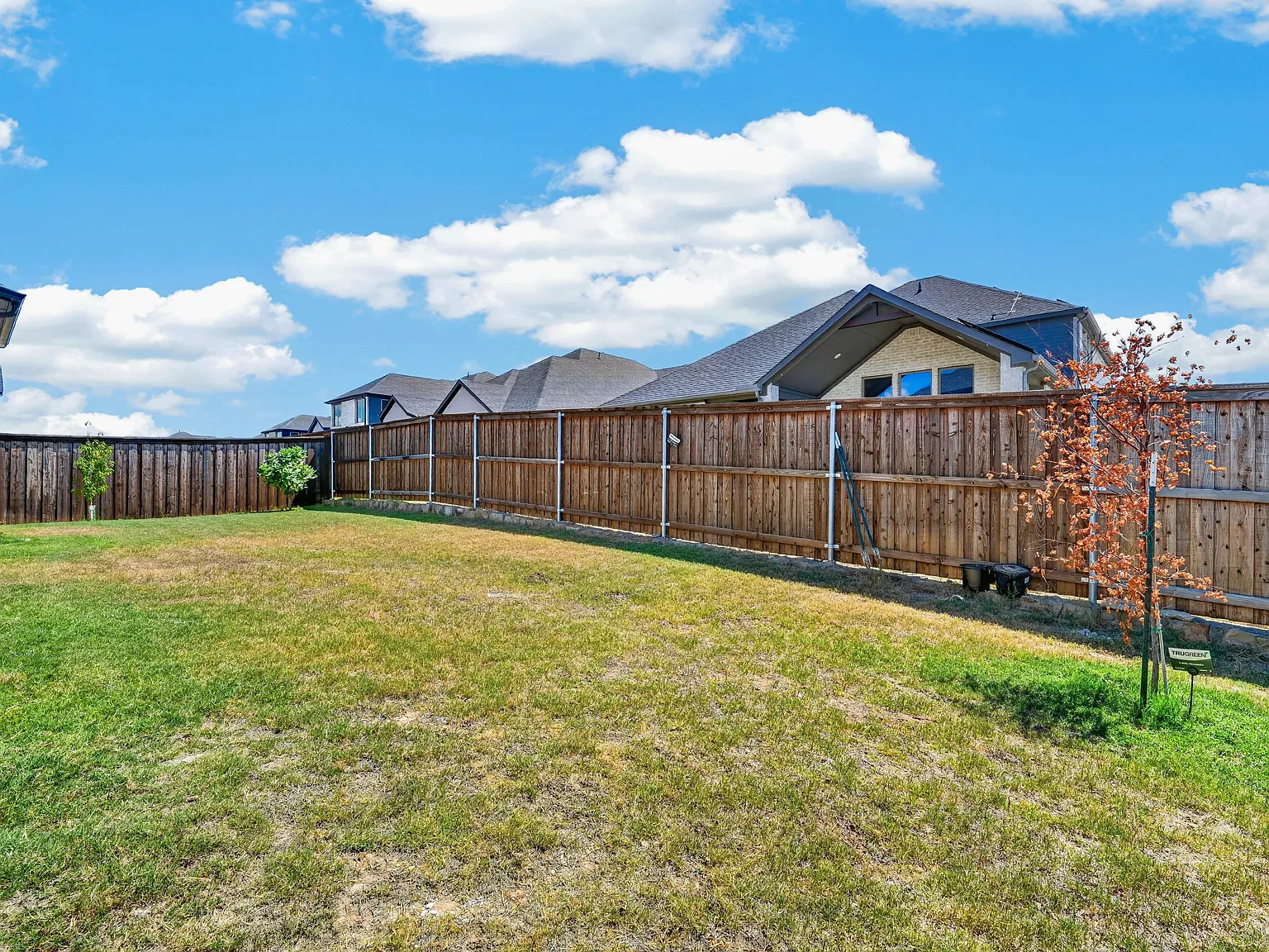 5 bed, 3378 sqft, $4,999 — Photo 3