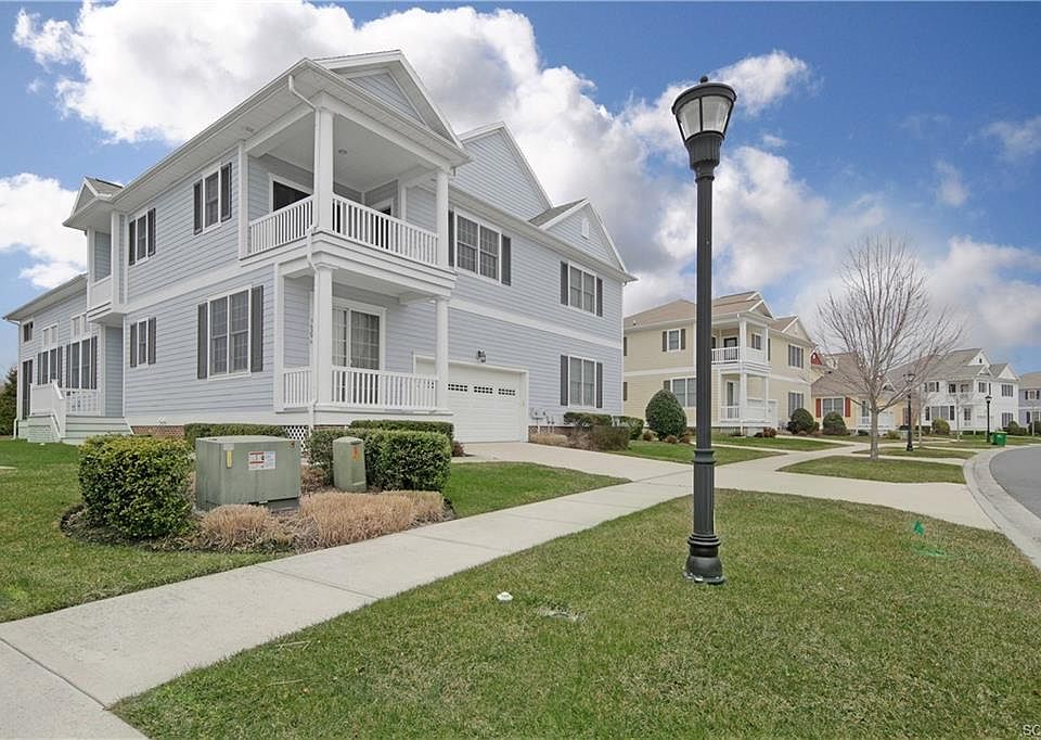 1st image of 36296 Sunflower Blvd