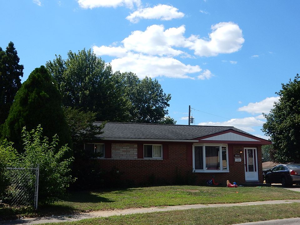2nd image of 36082 Pamela Ct