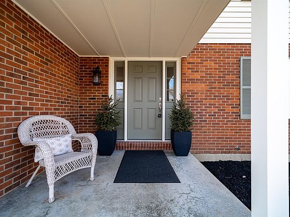 5th image of 5941 Woodspoint Dr