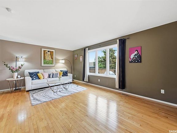 5th image of 455 Buckwold COVE