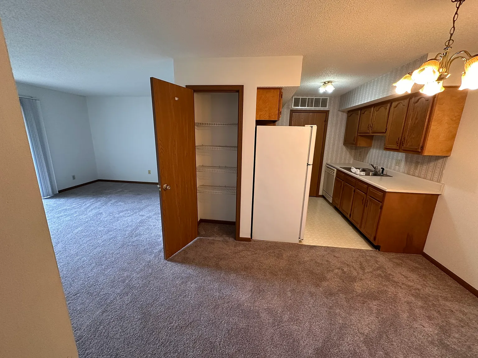 1 bed, 750 sqft, $700 — Photo 4