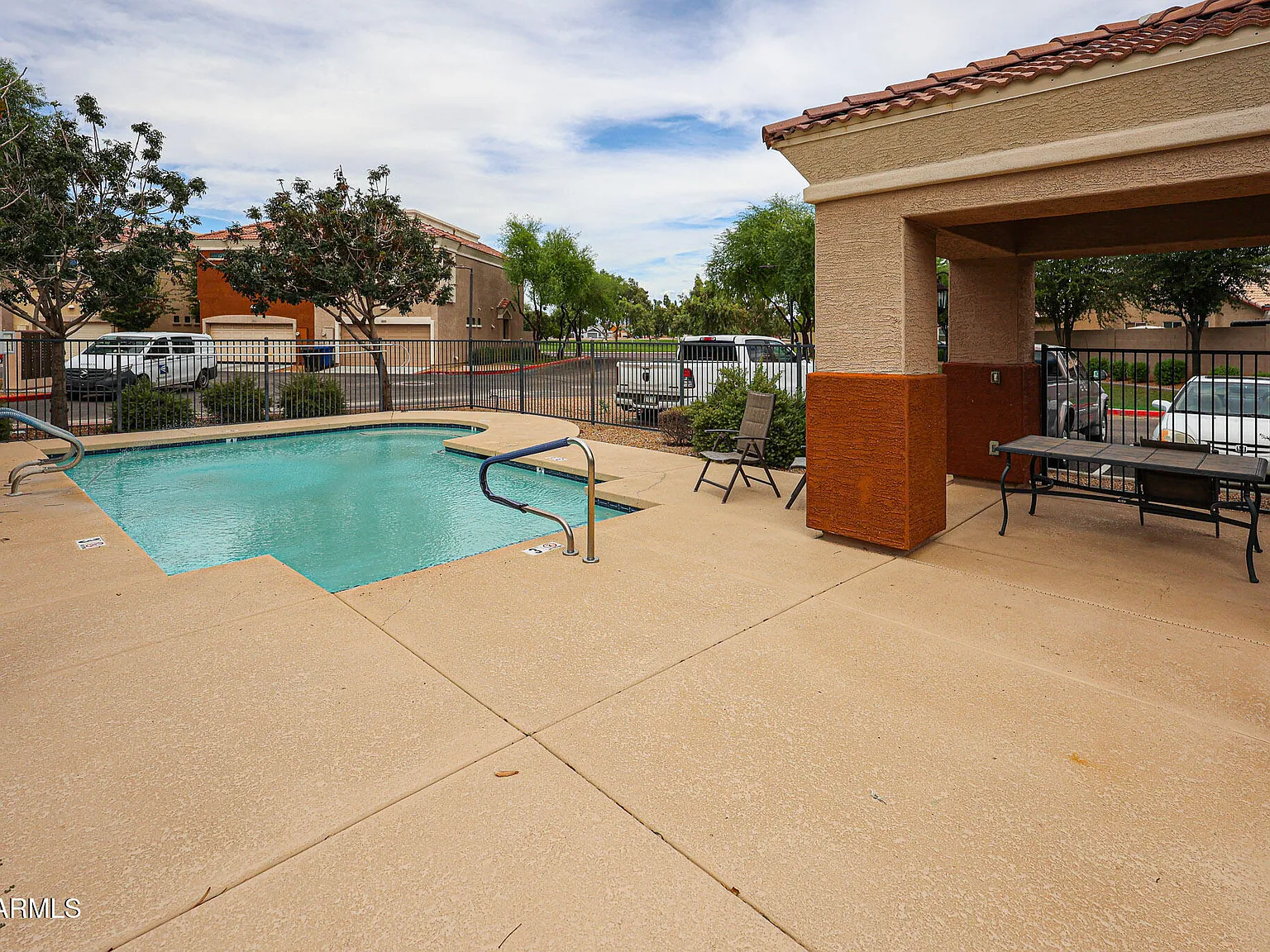 3 bed, 2.5 bath, 1463 sqft, $2,100 — Photo 4