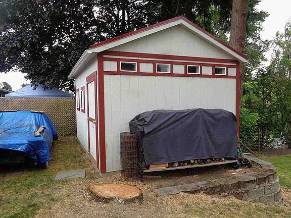 3rd image of 5701 NE 51st St