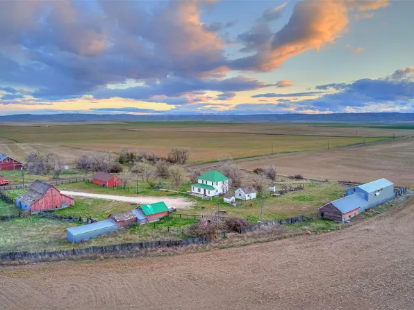 575 Rd 2 NW, Waterville, WA 98858