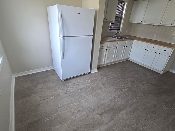 Another view of kitchen