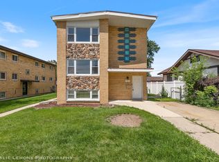 912 State St #1, Lemont, IL 60439