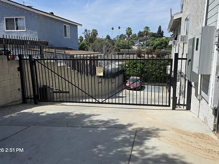 2649 Marengo St #3 — Photo 14