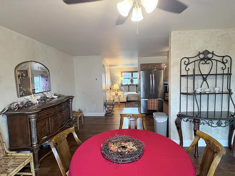 Cozy Dining Room