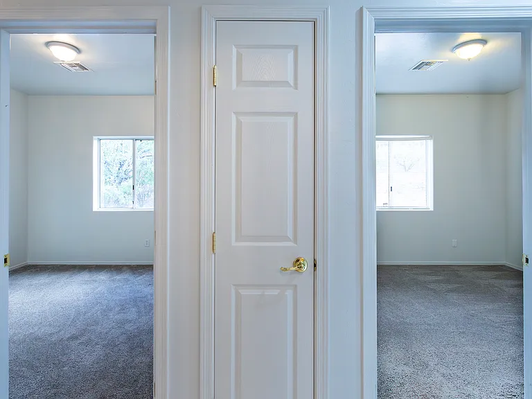 392 Falcon Ct — Photo 32