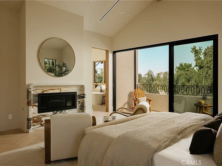 4940 Hesperia Ave — Photo 26