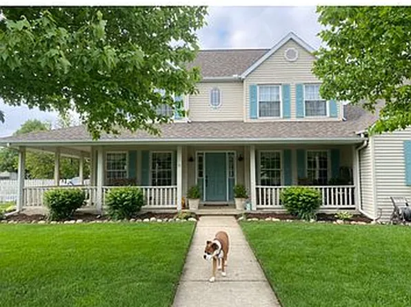 502 Northridge Dr, Mahomet, IL 61853