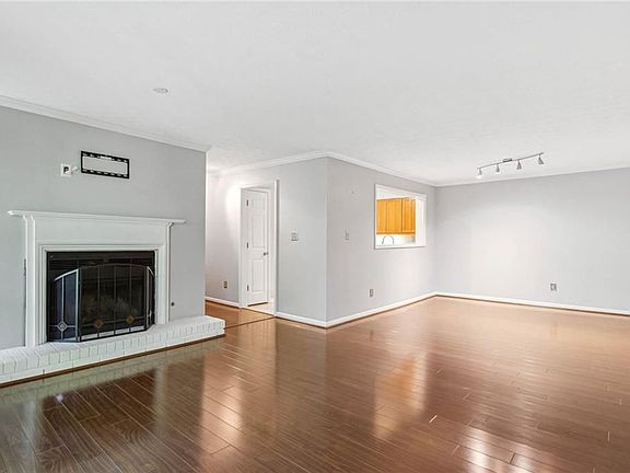 5th image of 2901 Lenox Way NE Unit 508