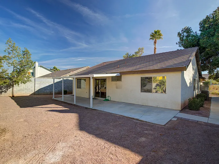 3134 Laurel Ave — Photo 23