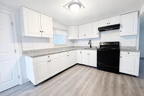 36 Candice St Photo 1