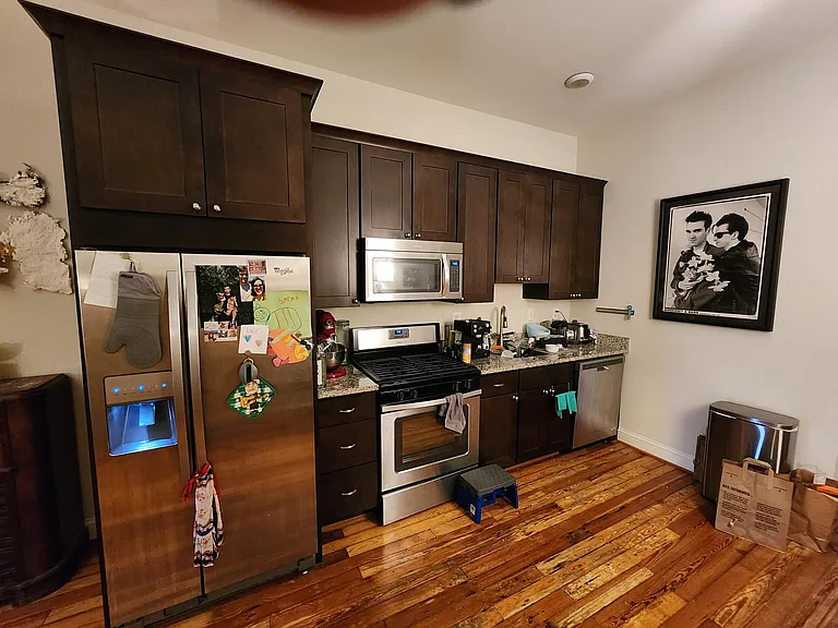 221 E 25th St #1 — Photo 3