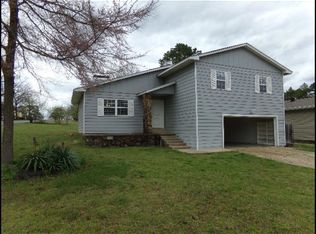 21 Pinecrest Ln, Maumelle, AR 72113