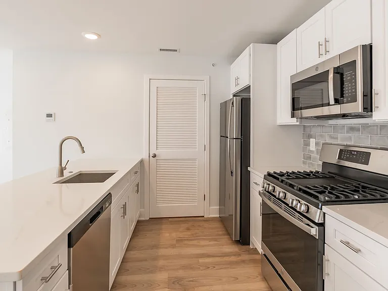 1616 N Bailey Street — Photo 8
