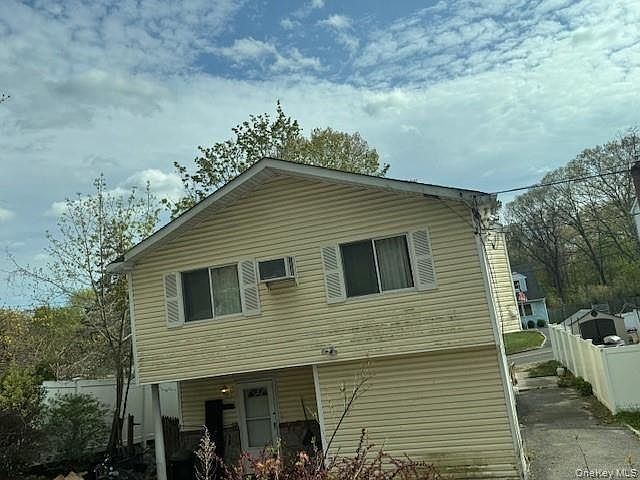 2nd image of 6 Willow Road